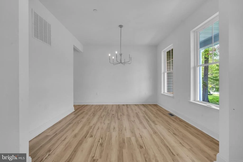 Photo of 413 TRIMBLE ROAD