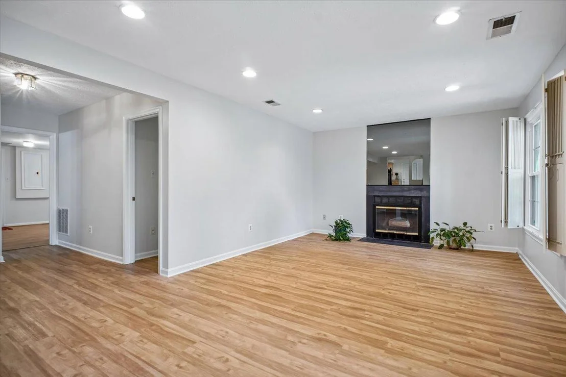 Photo of 11104 LORAN ROAD
