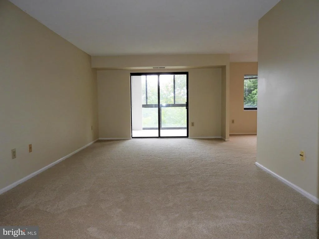 Photo of Unit 4411 at 15100 INTERLACHEN DRIVE