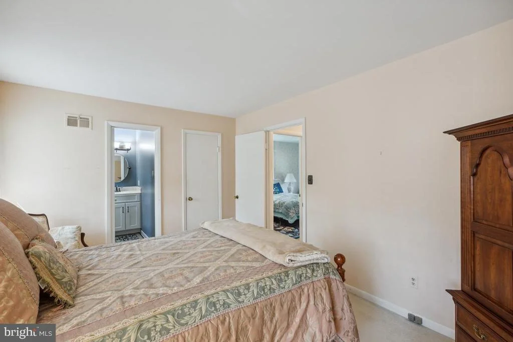 Photo of 13337 FOXHALL DRIVE
