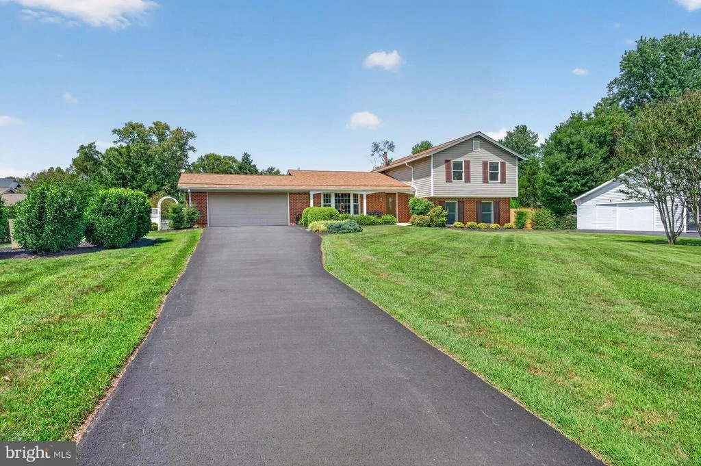 Photo of 18029 LAFAYETTE DRIVE