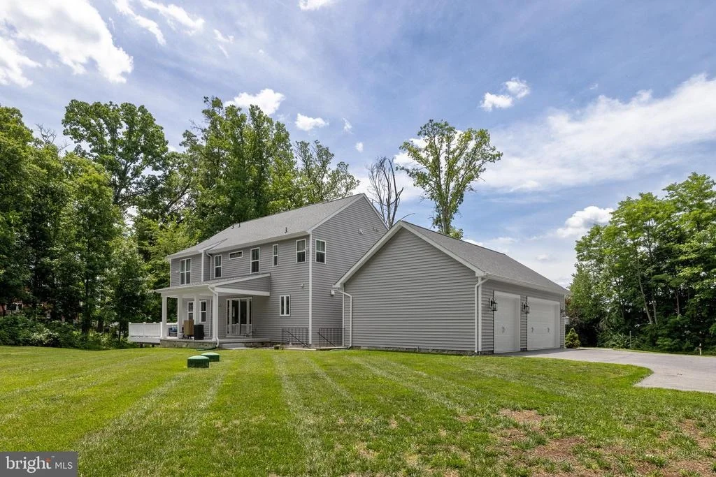Photo of 1310 HOOK ROAD