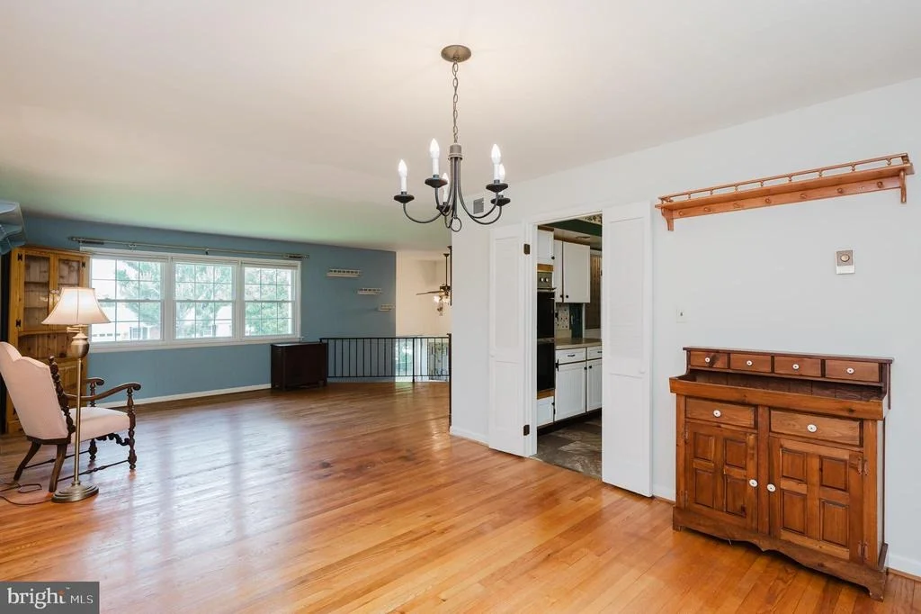 Photo of 1306 GRANDVIEW COURT