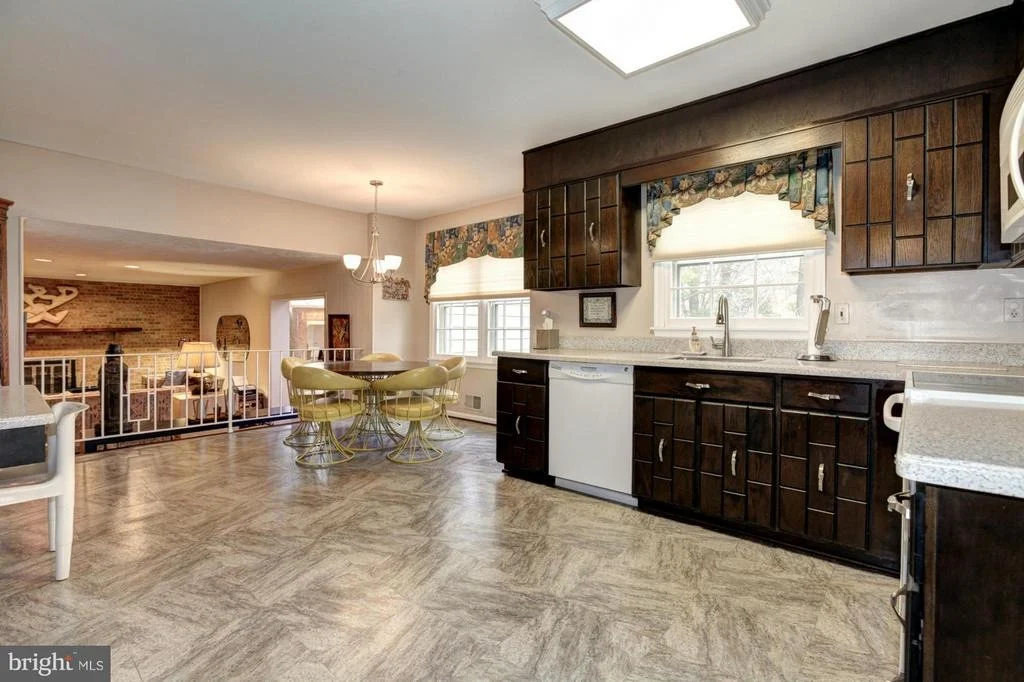 Photo of 15222 CENTERGATE DRIVE