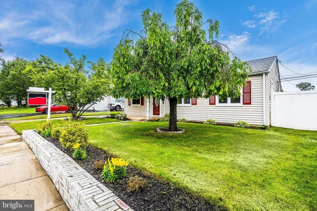 Photo of 1020 THOMAS ROAD