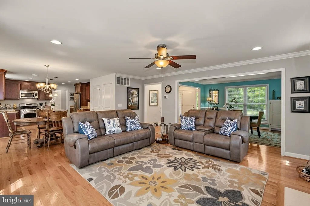 Photo of 305 GENESIS WAY