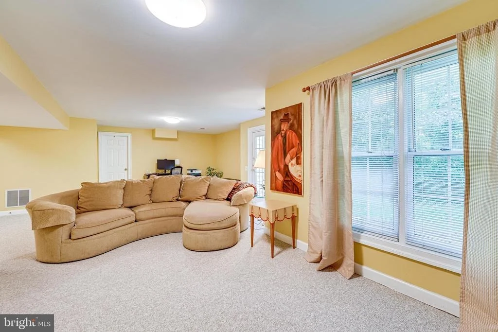 Photo of 9728 HIDDEN VALLEY ROAD