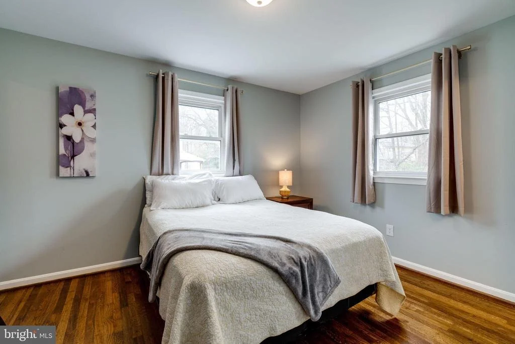 Photo of 6810 HUNTSMAN BOULEVARD
