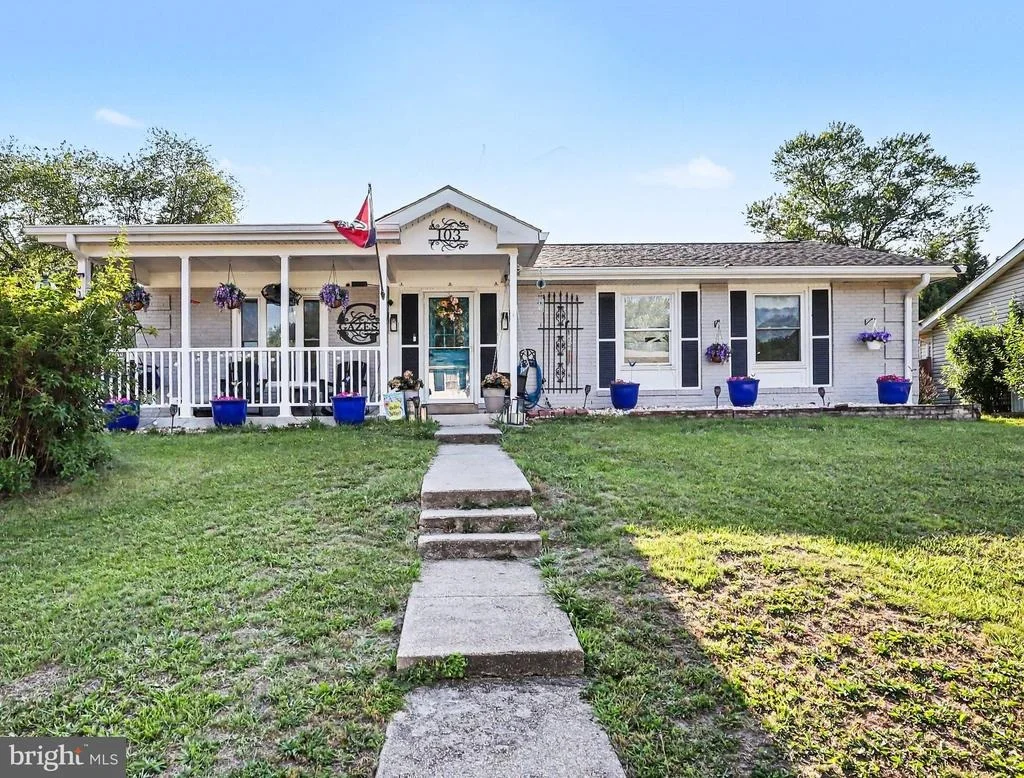 Photo of 103 N JOHNSON ROAD