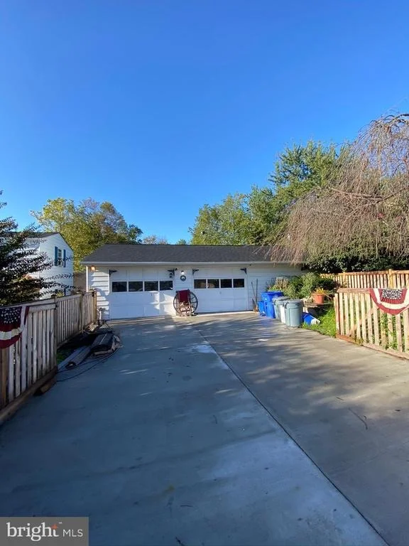 Photo of 26016 RIDGE ROAD