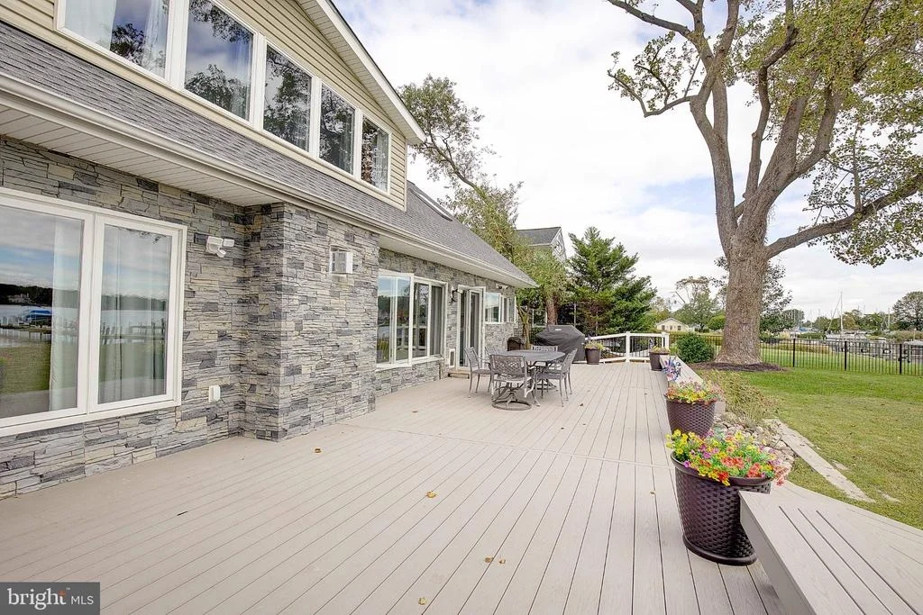 Photo of 8107 VENTNOR ROAD