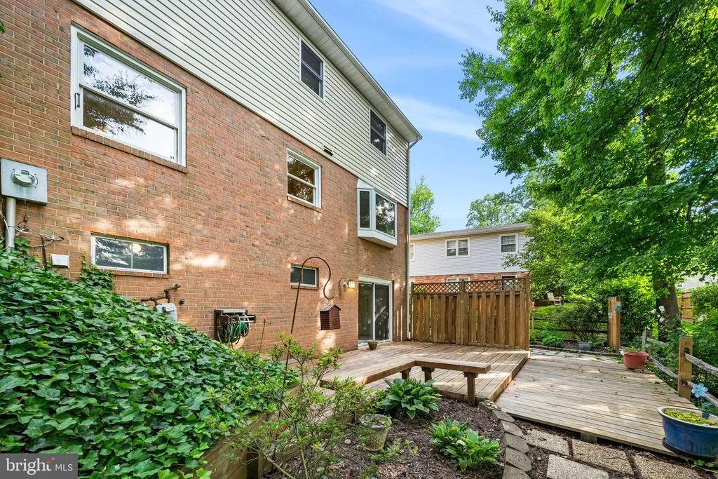 Photo of 8522 FAIRBURN DRIVE