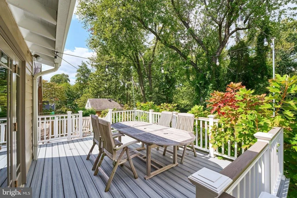 Photo of 3113 2ND ROAD N