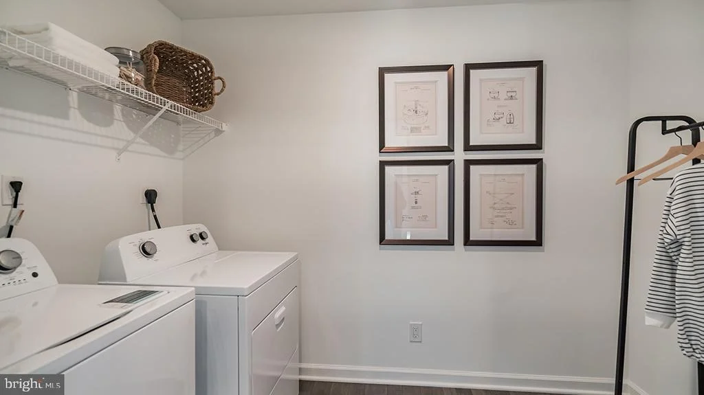 Photo of 7 WATTS AVENUE