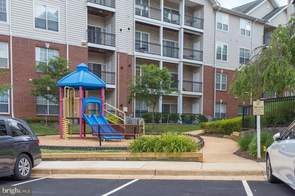 Photo of Unit 6206 at 1571 SPRING GATE DRIVE