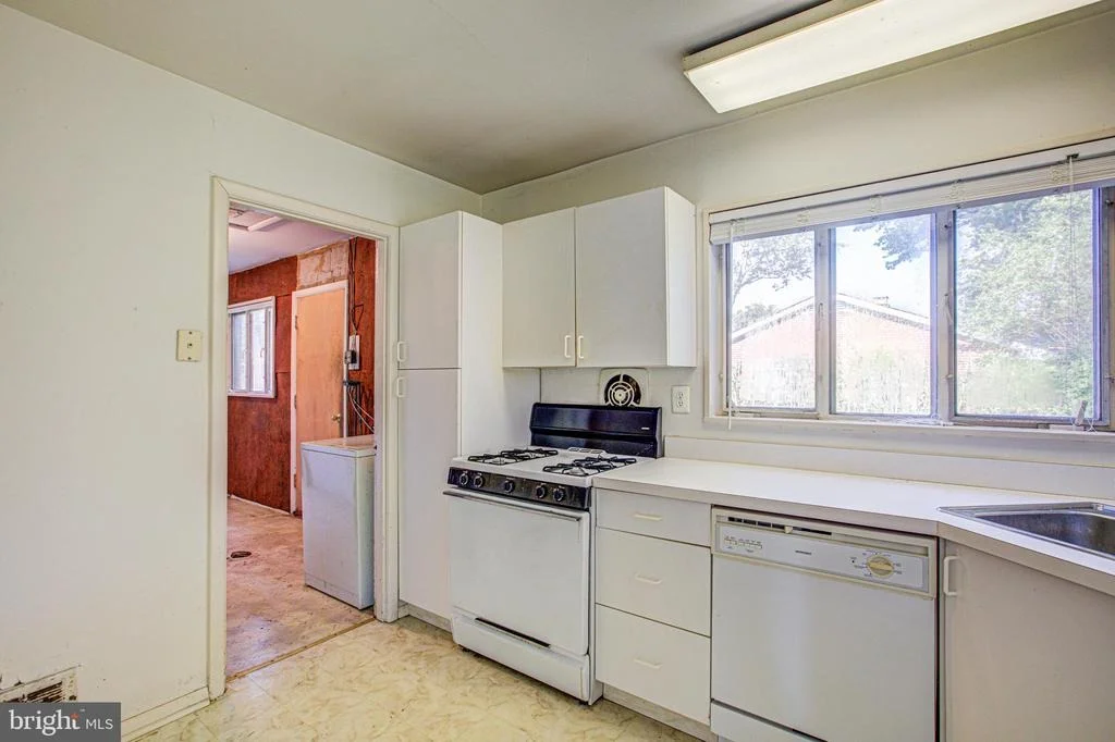 Photo of 7420 AXTON