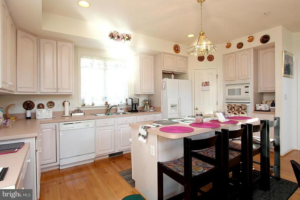 Photo of 15606 STRAUGHN DRIVE