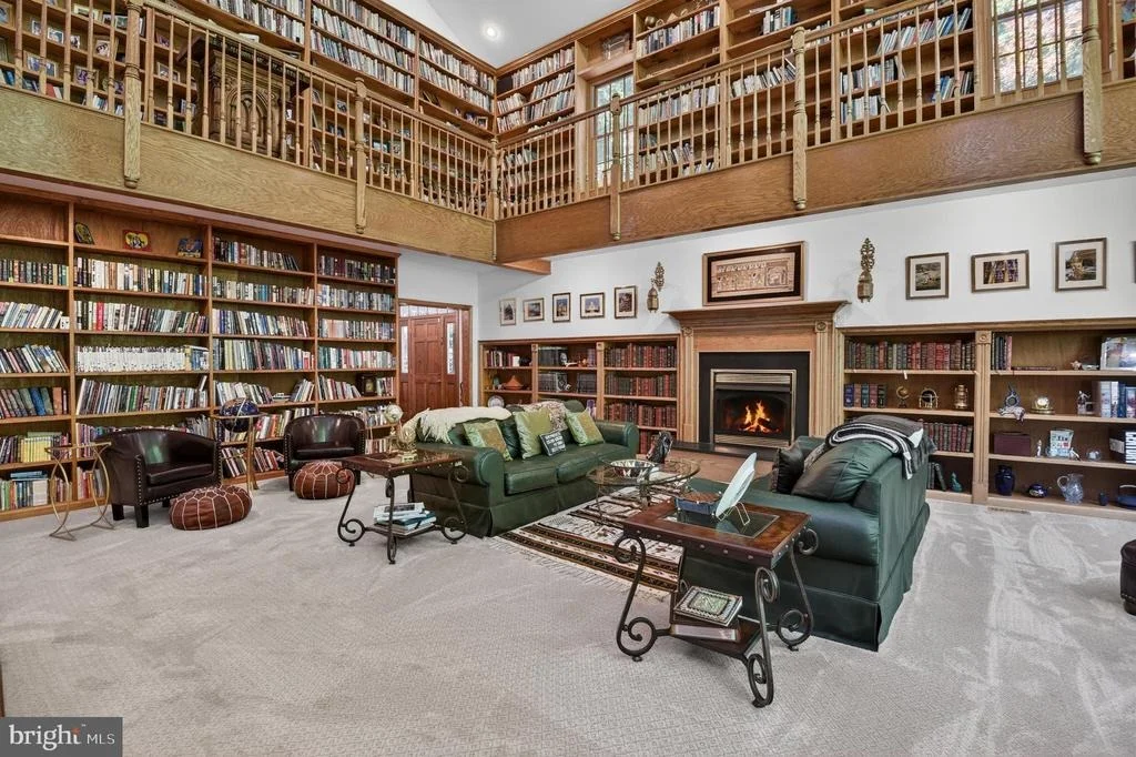 Photo of 1137 SUGARLOAF MOUNTAIN ROAD