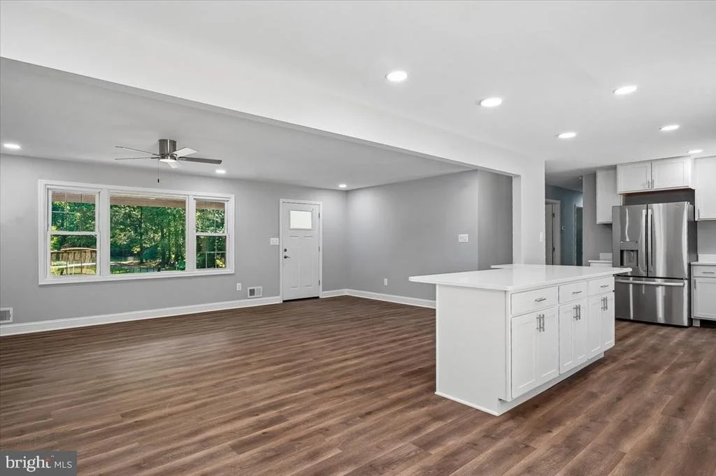 Photo of 8814 LAFAYETTE DRIVE