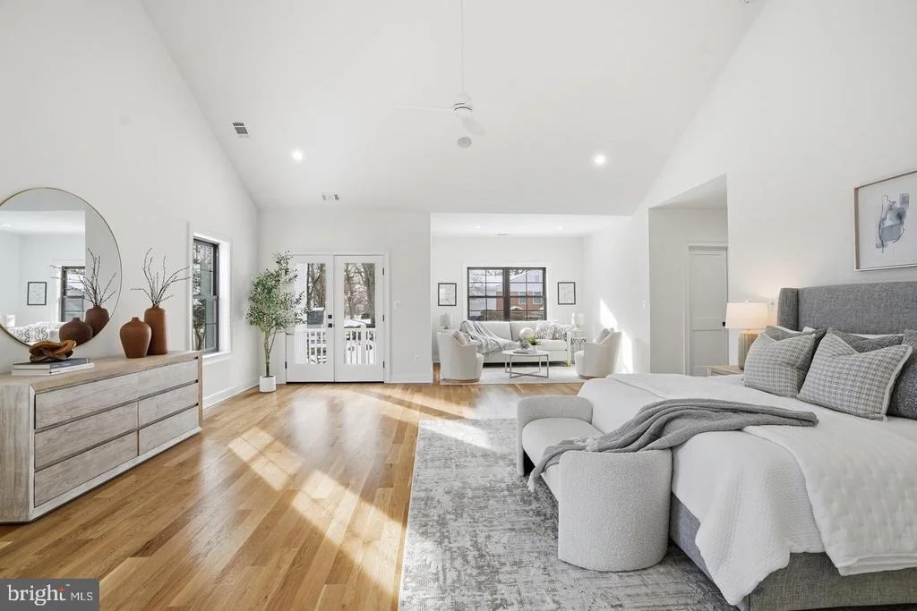 Photo of 6512 WILLIAMSBURG BOULEVARD