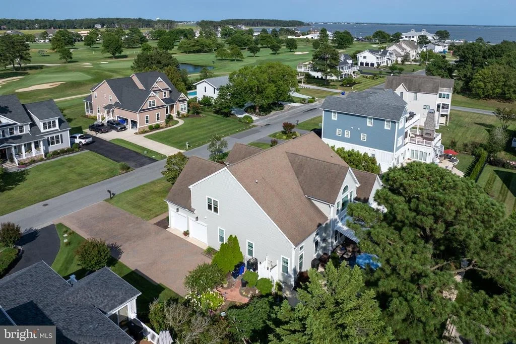 Photo of 123 WEST SIDE DRIVE