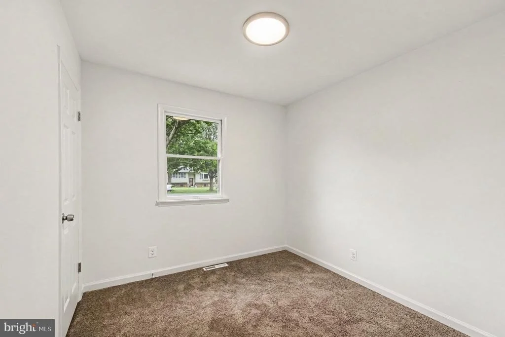 Photo of 132 MACINTOSH DRIVE