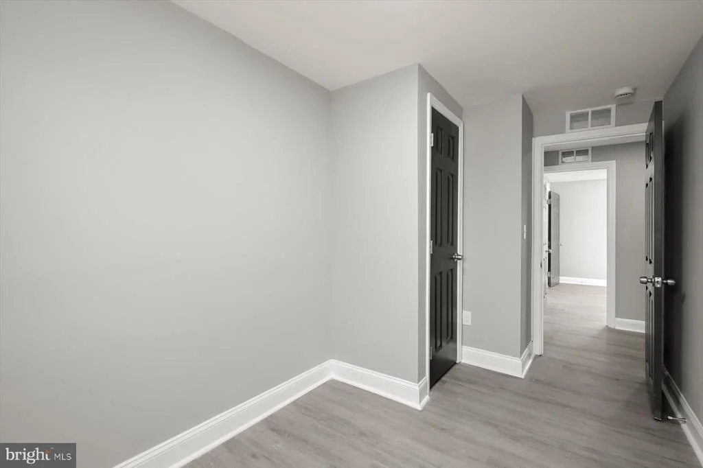 Photo of 750 CHARING CROSS ROAD