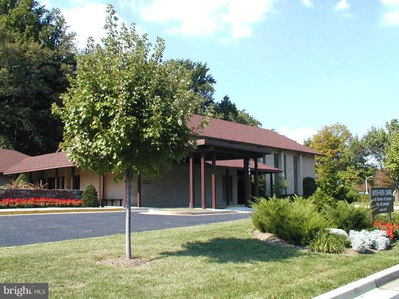 Photo of Unit 4822 at 15100 INTERLACHEN DRIVE