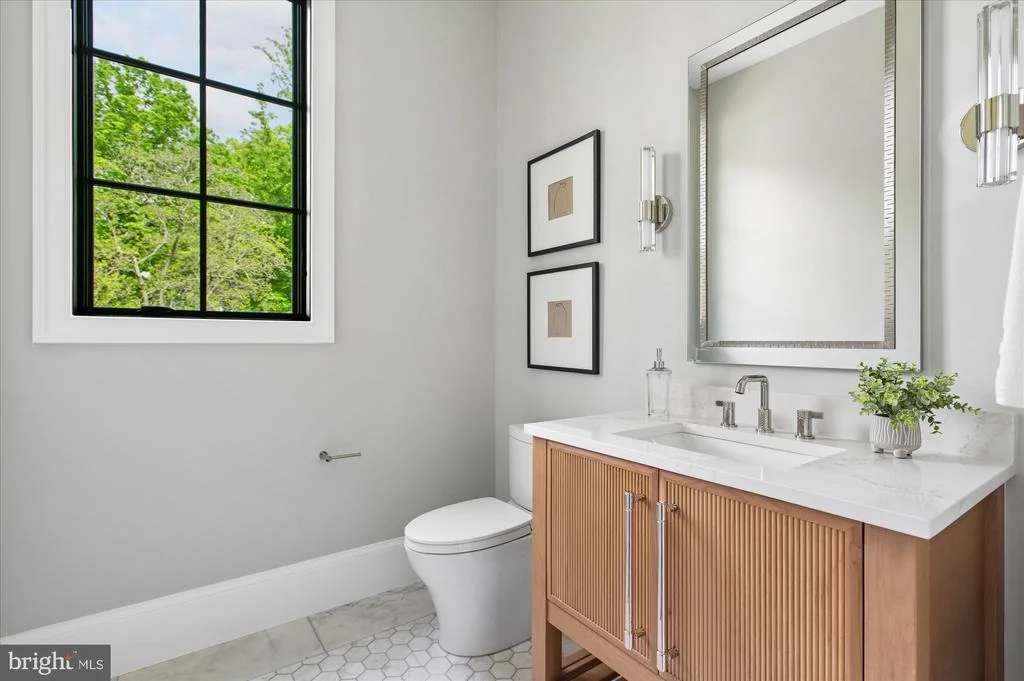 Photo of 1515 CRESTWOOD LANE