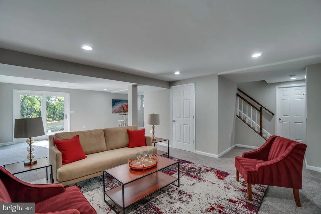 Photo of 913 SADDLEBACK COURT