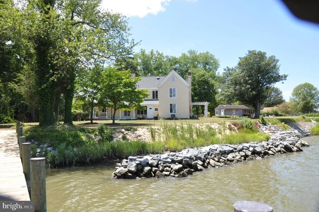 Photo of 2208 HORNS POINT ROAD