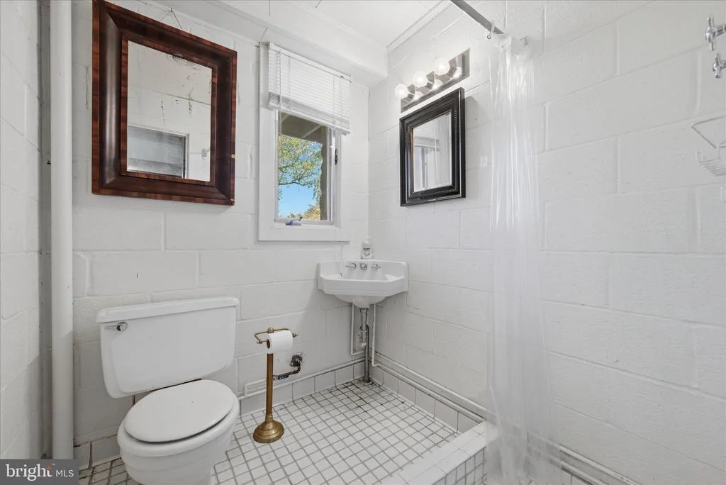 Photo of 2517 FIVE POINTS ROAD