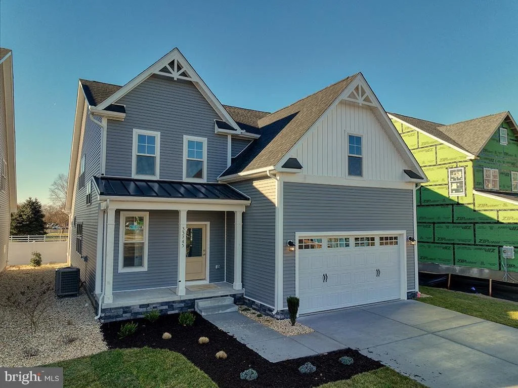 Photo of 33745 CATCHING COVE CT