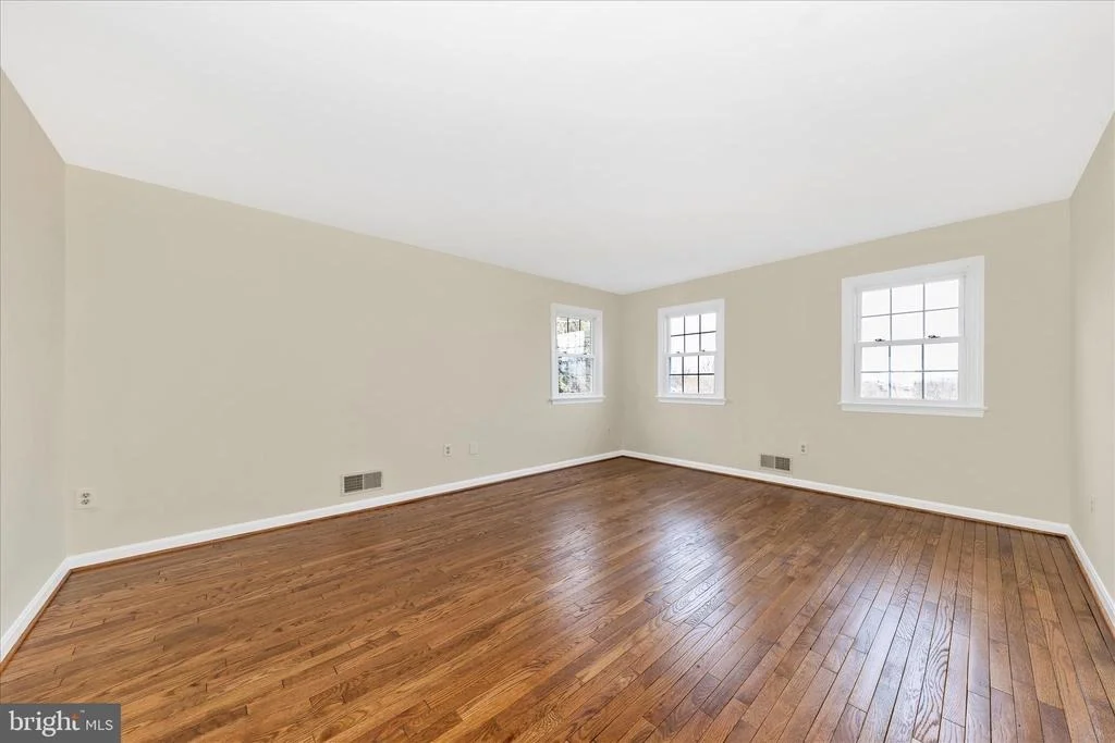 Photo of 5815 MEADOW DRIVE
