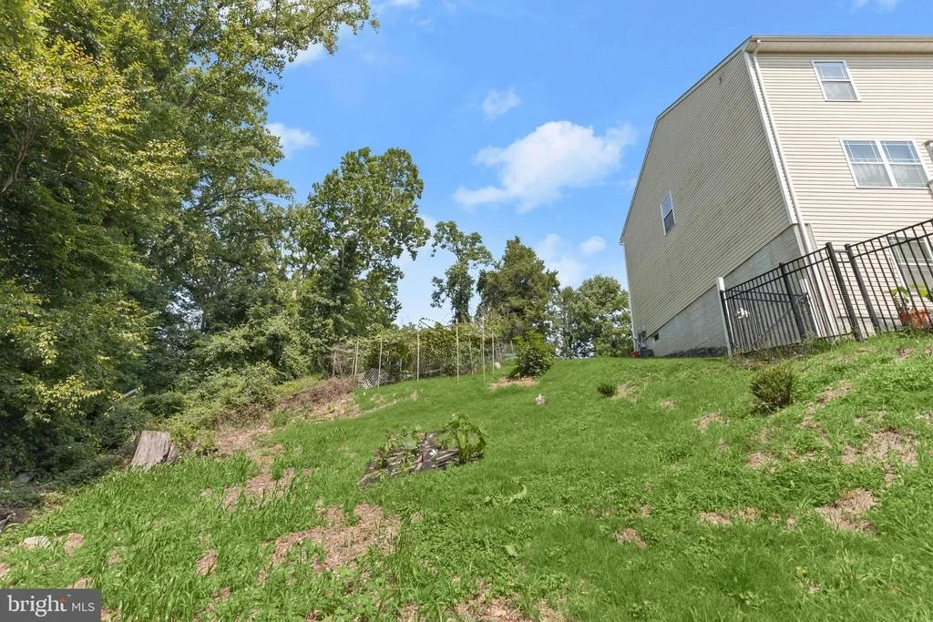 Photo of 6354 FOREST AVENUE