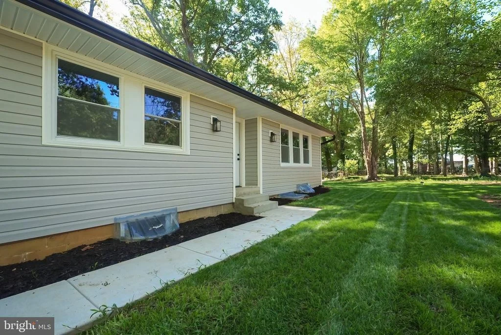 Photo of 4150 BARRETT