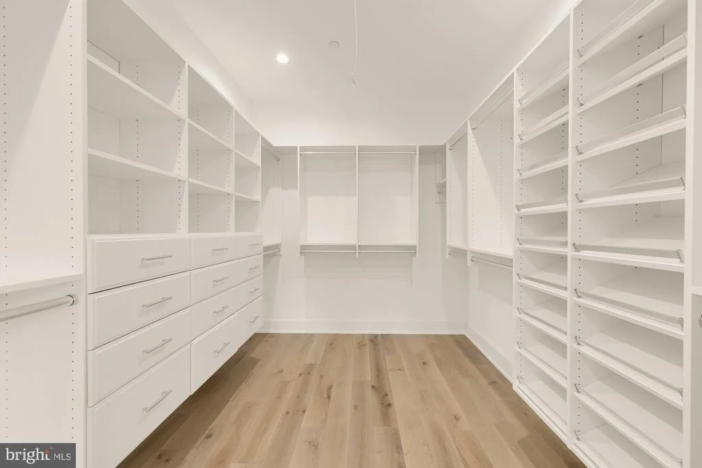 Photo of 9512 FOREST ROAD