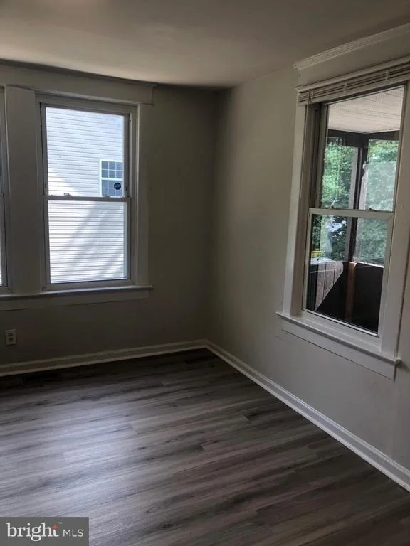 Photo of 516 MENTOR AVENUE