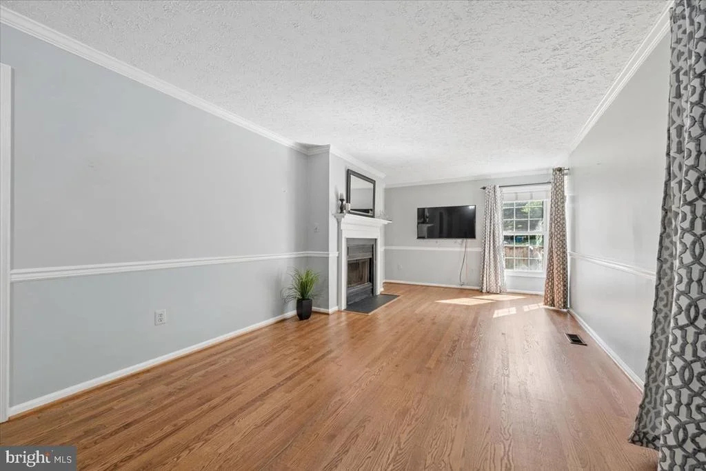 Photo of 6396 DEVONSHIRE LANE