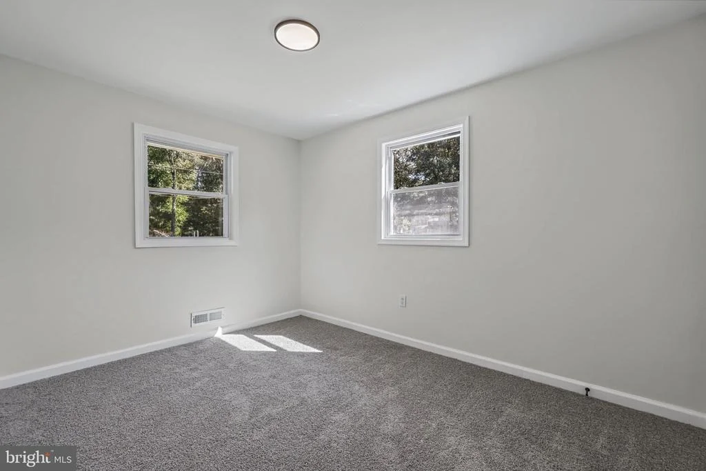 Photo of 15 PENNY LANE