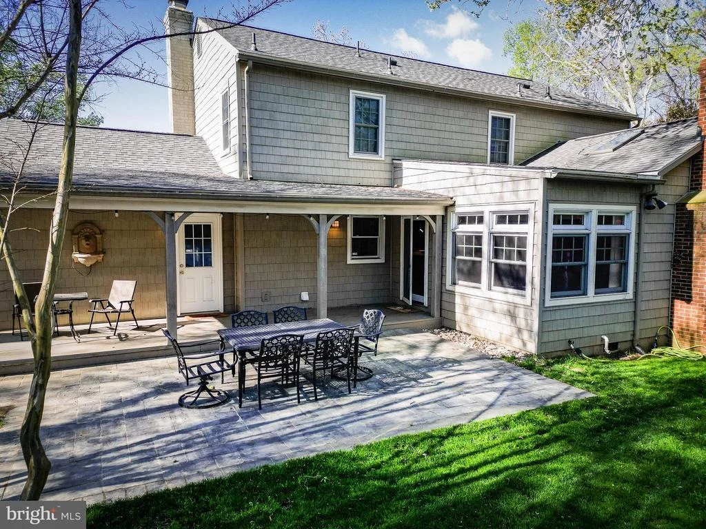 Photo of 6 STARLIGHT COURT
