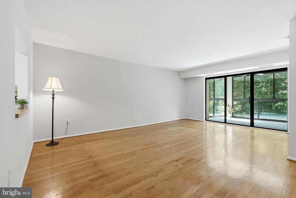 Photo of Unit 3524 at 15115 INTERLACHEN DRIVE