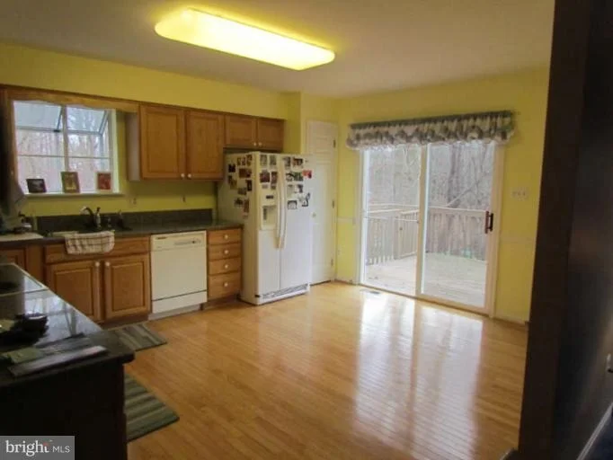 Photo of 5230 APPLE WAY