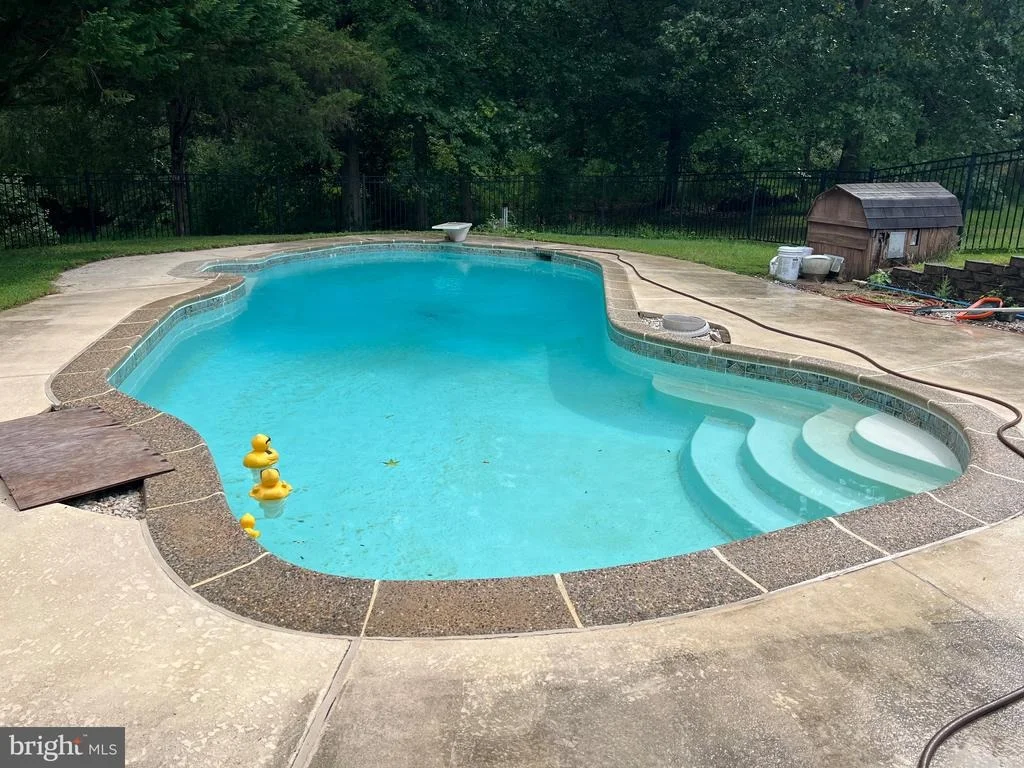 Photo of 6115 CLIFTON ROAD