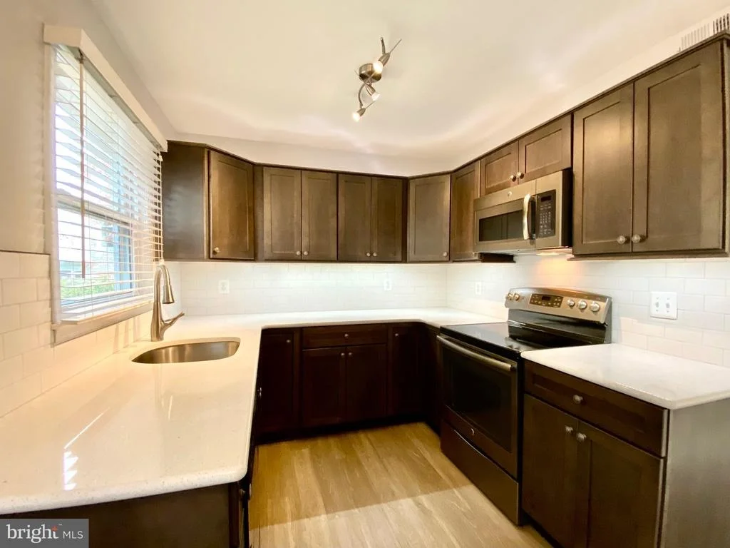 Photo of 14703 PONDSIDE DRIVE