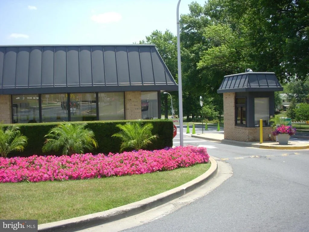 Photo of Unit 3318 at 15115 INTERLACHEN DRIVE