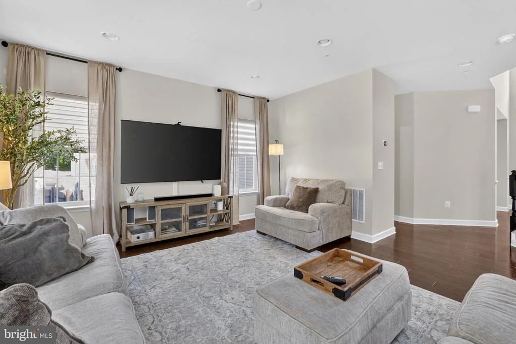 Photo of 6004 HUNT WEBER DRIVE