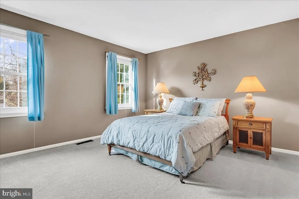 Photo of 47 TENBY CHASE DRIVE