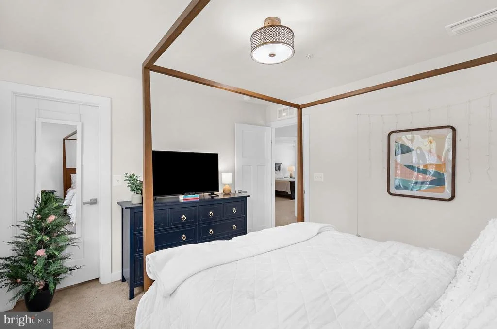 Photo of 8308 LEGACY CIRCLE