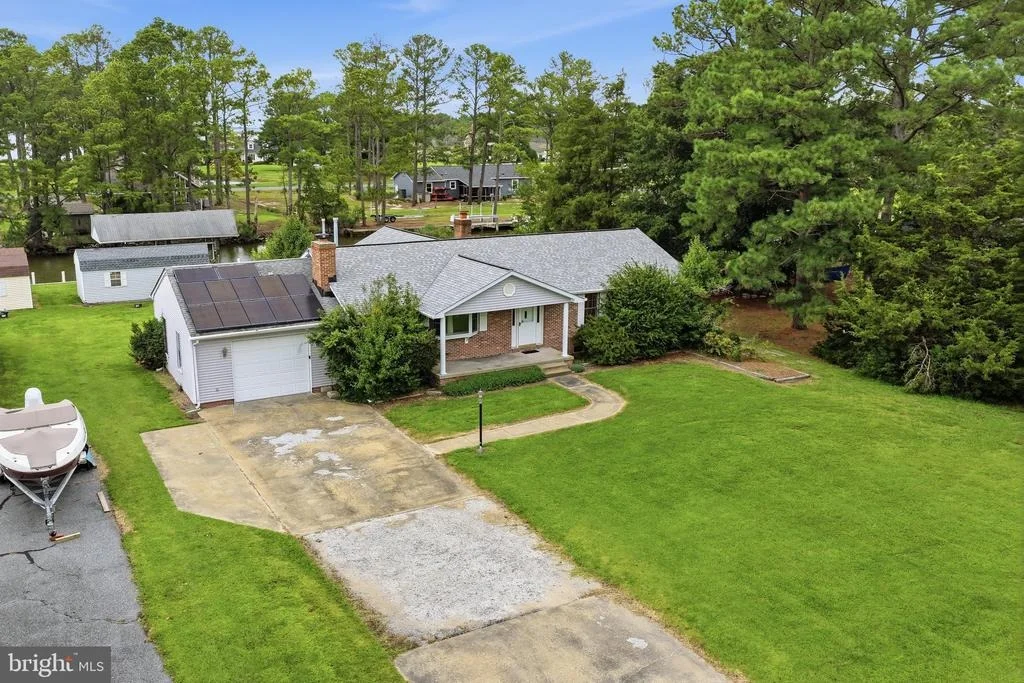 Photo of 5194 DEBRA ROAD